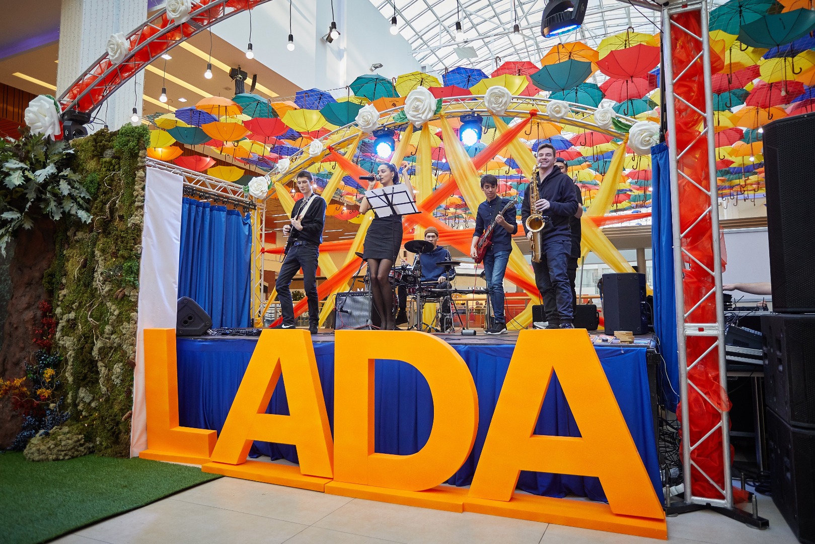 Презентация LADA XRAY Cross